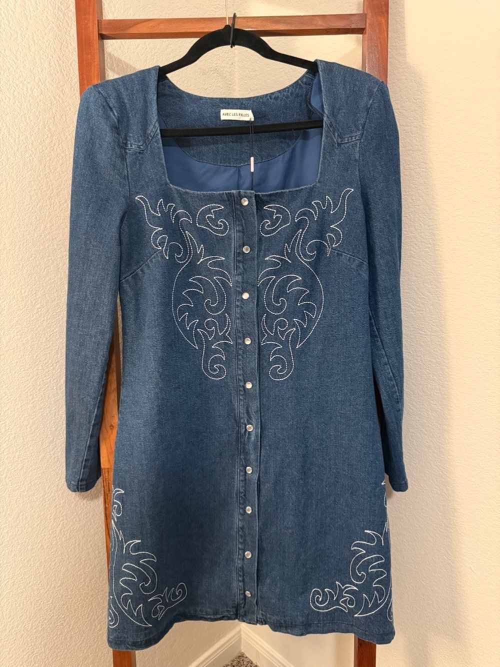 Avec Les Filles Denim Pearl Snap Rodeo Western Embroidered L/S Dress NWT Size 8